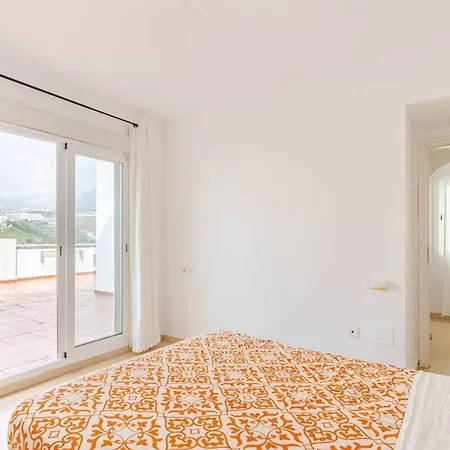 Panoramic Heights Penthouse *